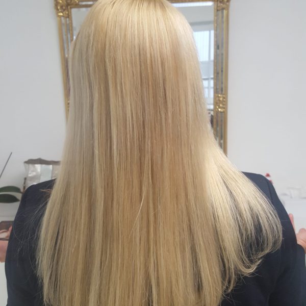Nacher Kundin A Blond